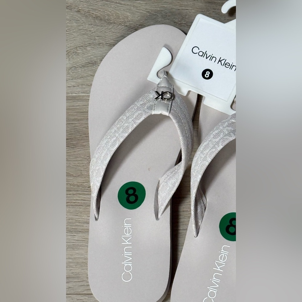 Calvin Klein Women's Pale Pink Thong Sandals - Picture 2 of 3